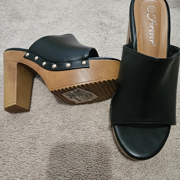 Forever Black Faux Leather Faux Wood Clog Sandals Slip-On Shoes - Picture 5 of 8